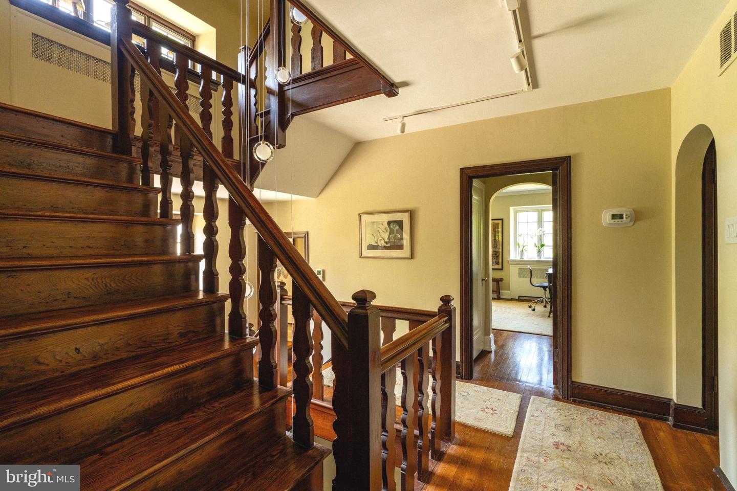 8216 Cedar Rd