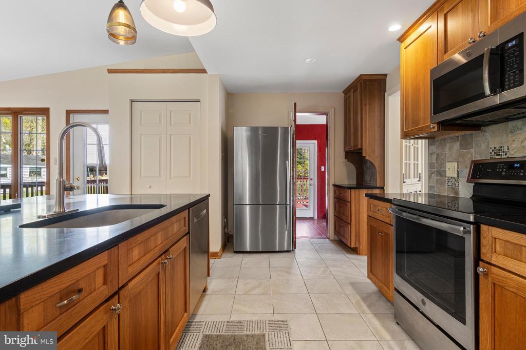 13 Greenwood Pl