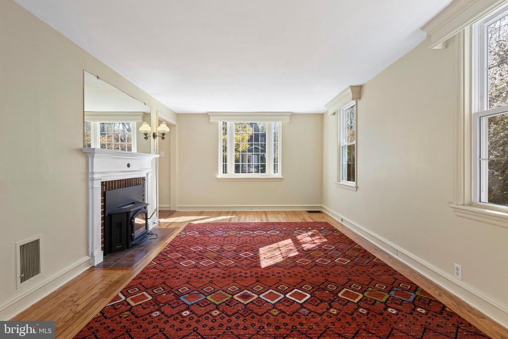 13 Greenwood Pl