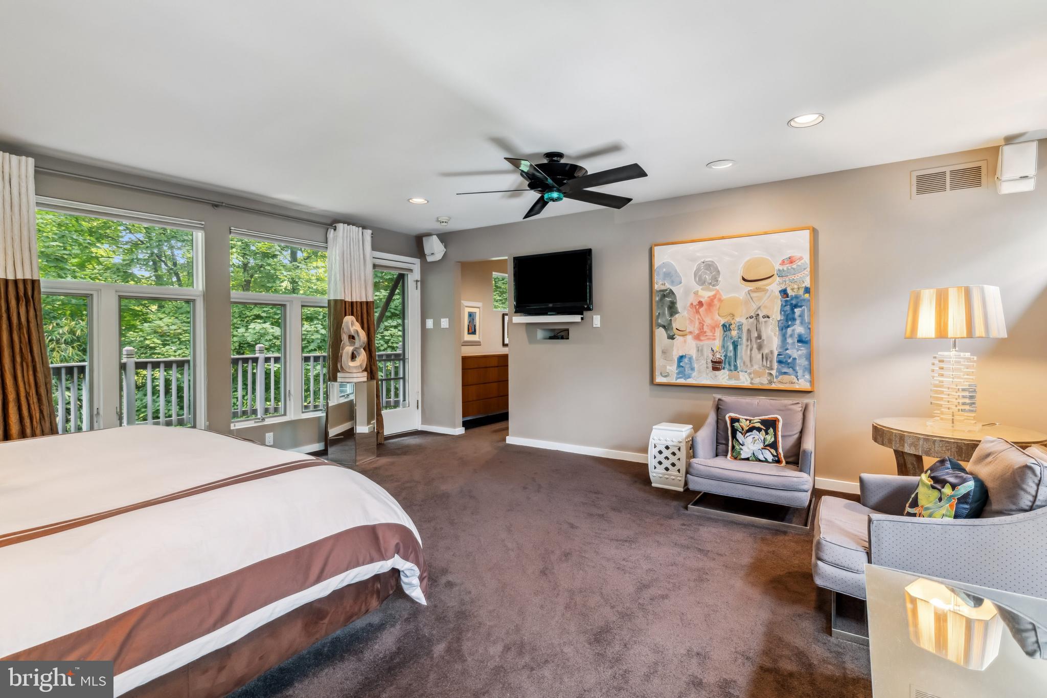 906 FROG HOLLOW TERRACE