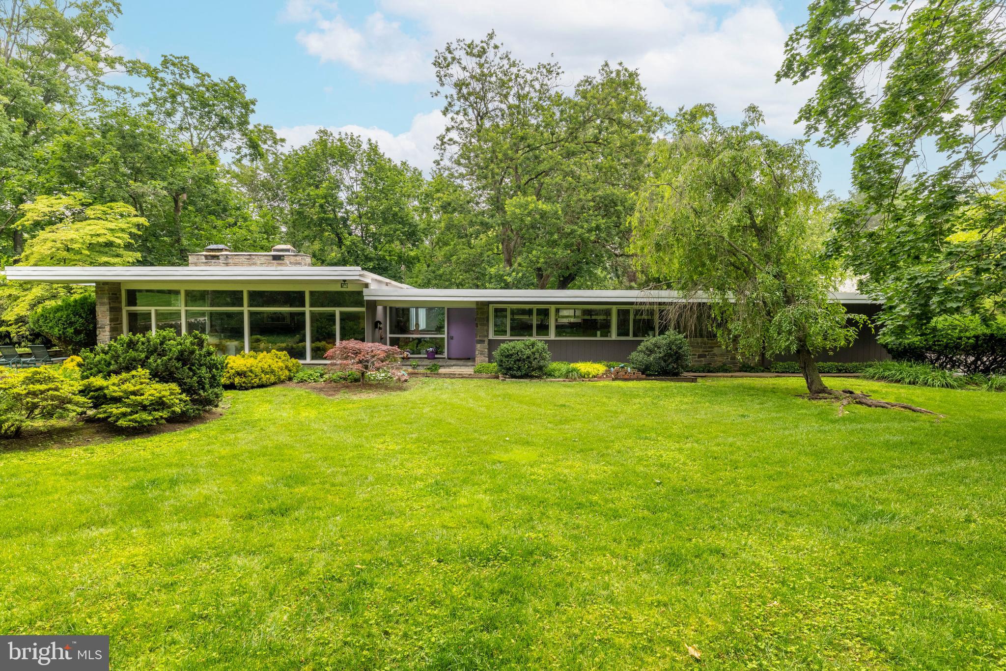 906 FROG HOLLOW TERRACE