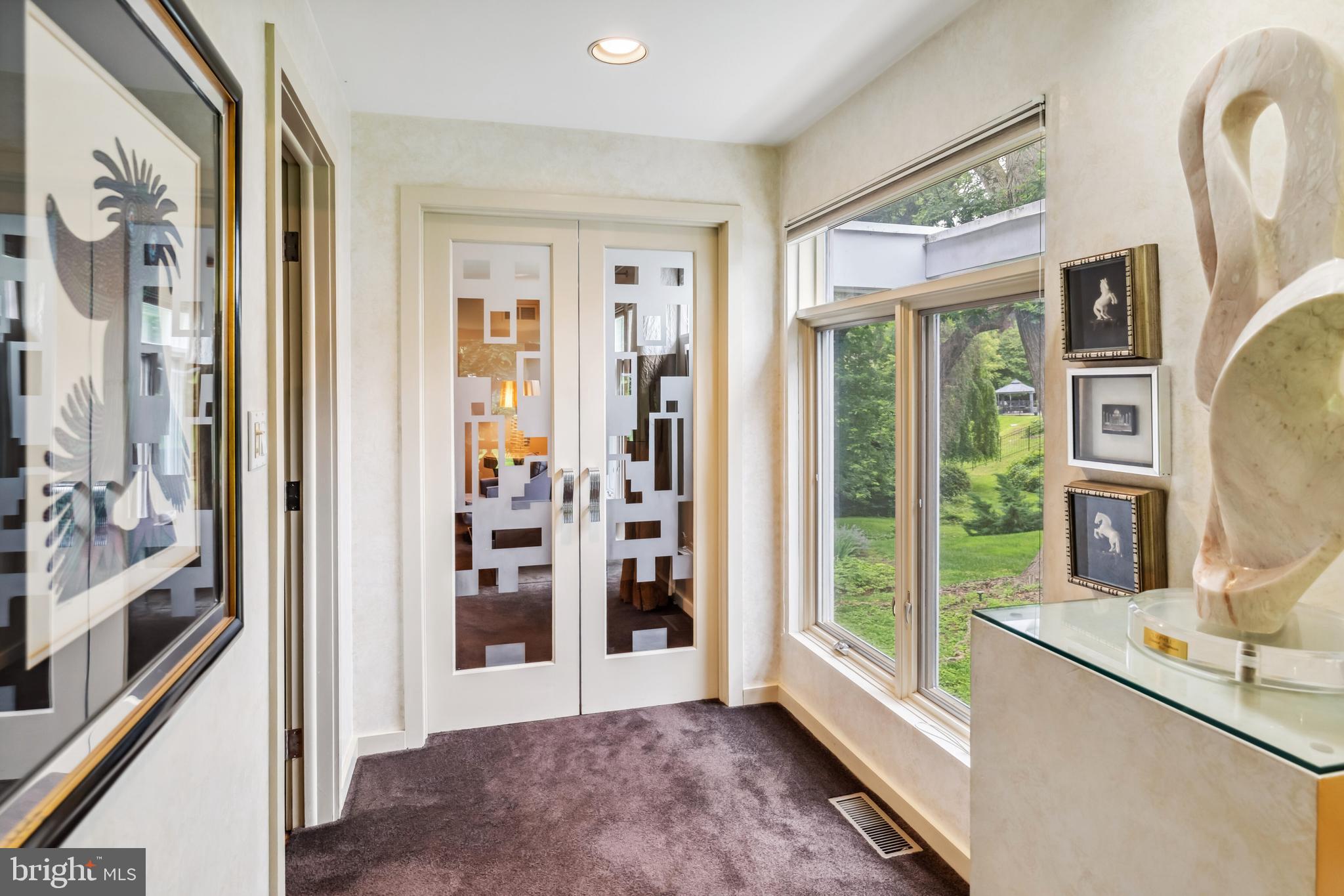 906 FROG HOLLOW TERRACE