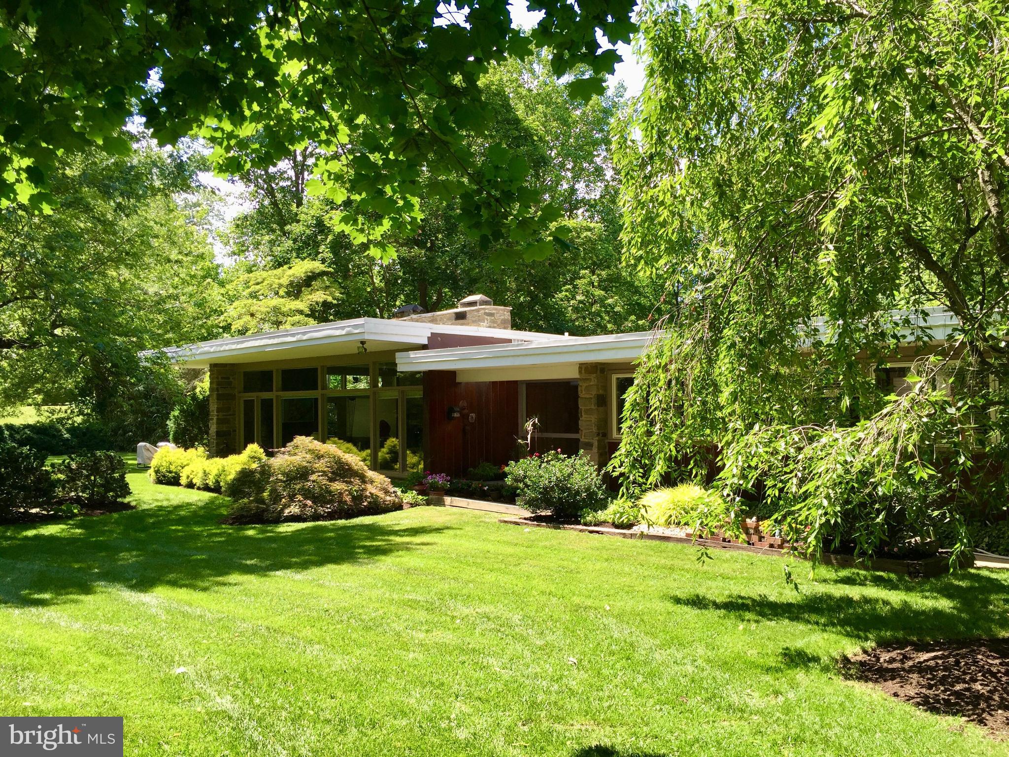 906 FROG HOLLOW TERRACE