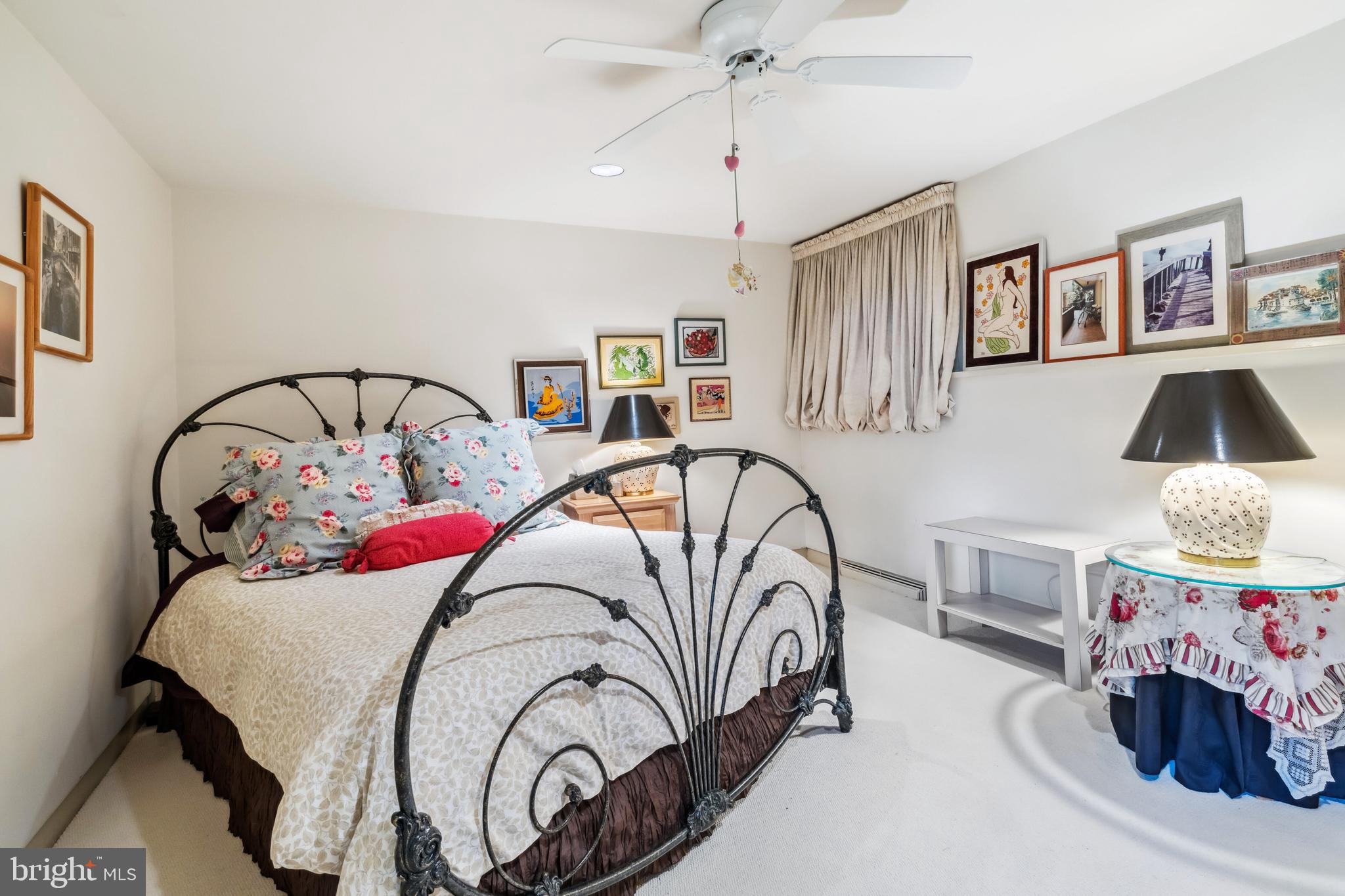 906 FROG HOLLOW TERRACE