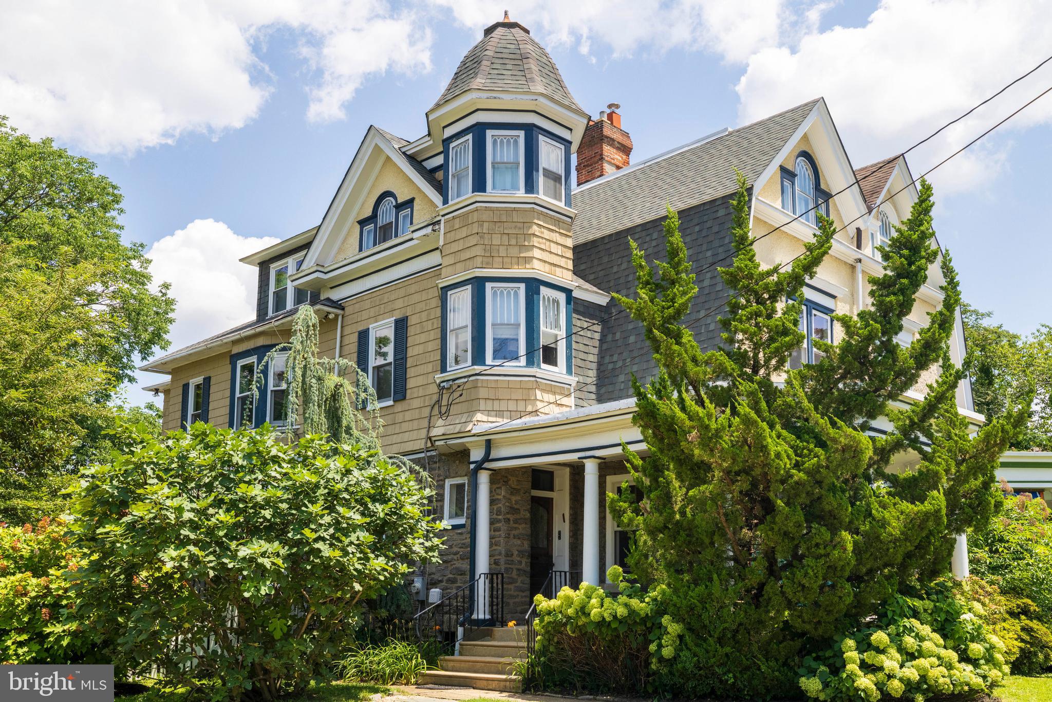 1107 Stratford Ave