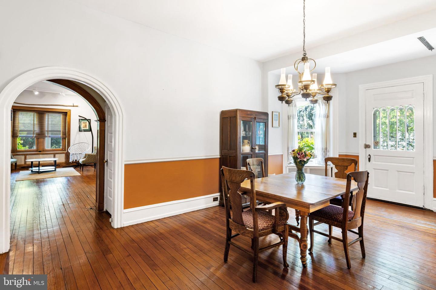 1107 Stratford Ave