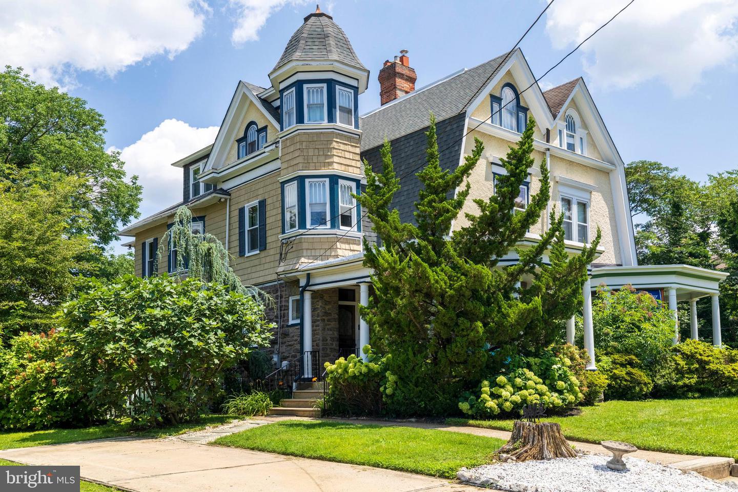1107 Stratford Ave