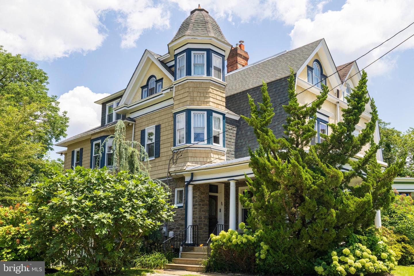 1107 Stratford Ave