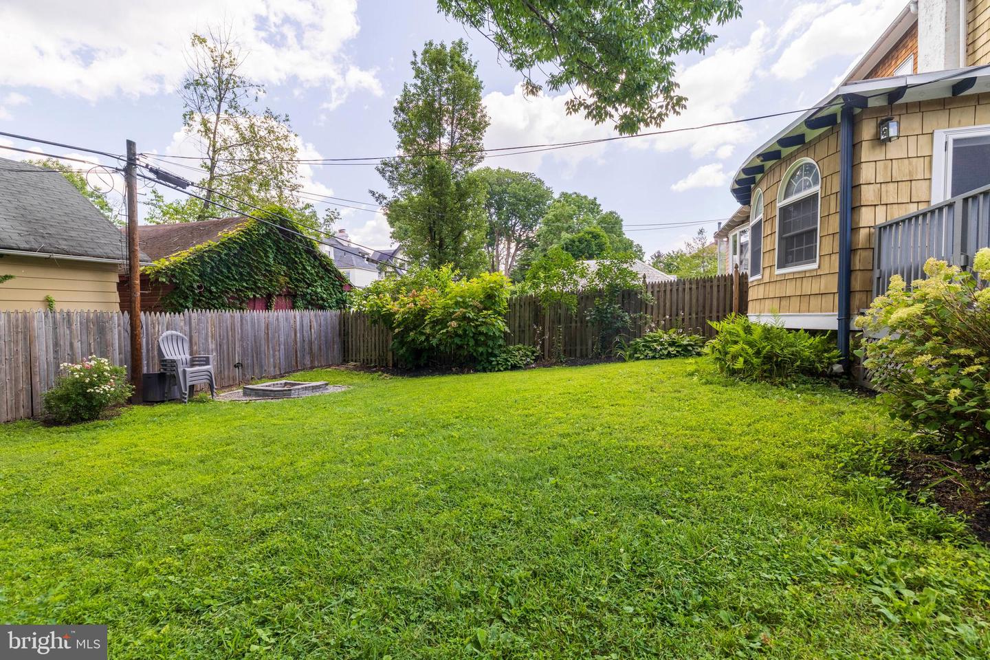 1107 Stratford Ave
