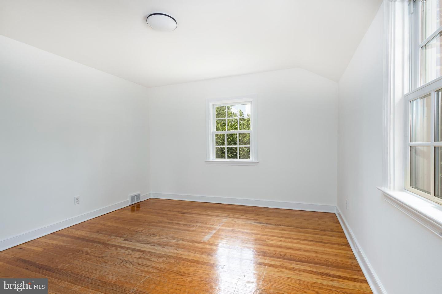 7634 Brookfield Rd