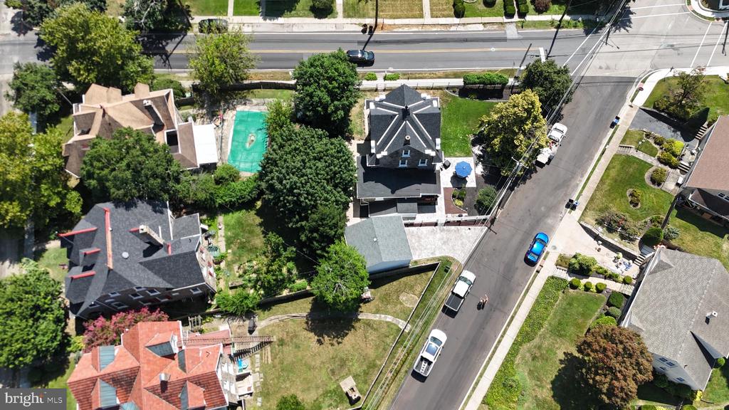 401 HIGHLAND AVENUE