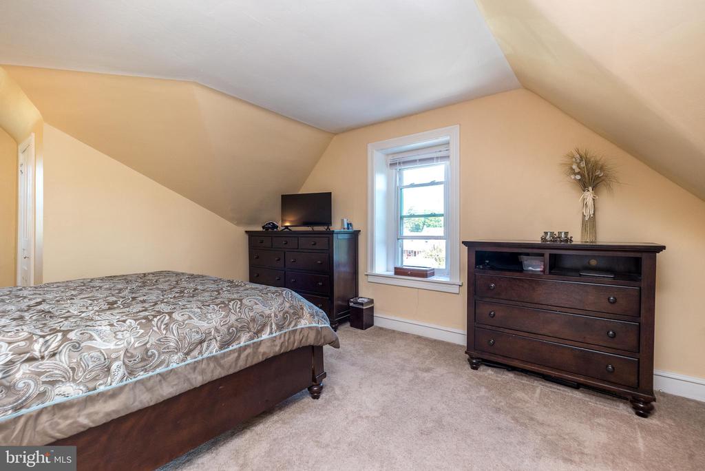 401 HIGHLAND AVENUE