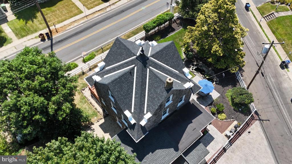 401 HIGHLAND AVENUE