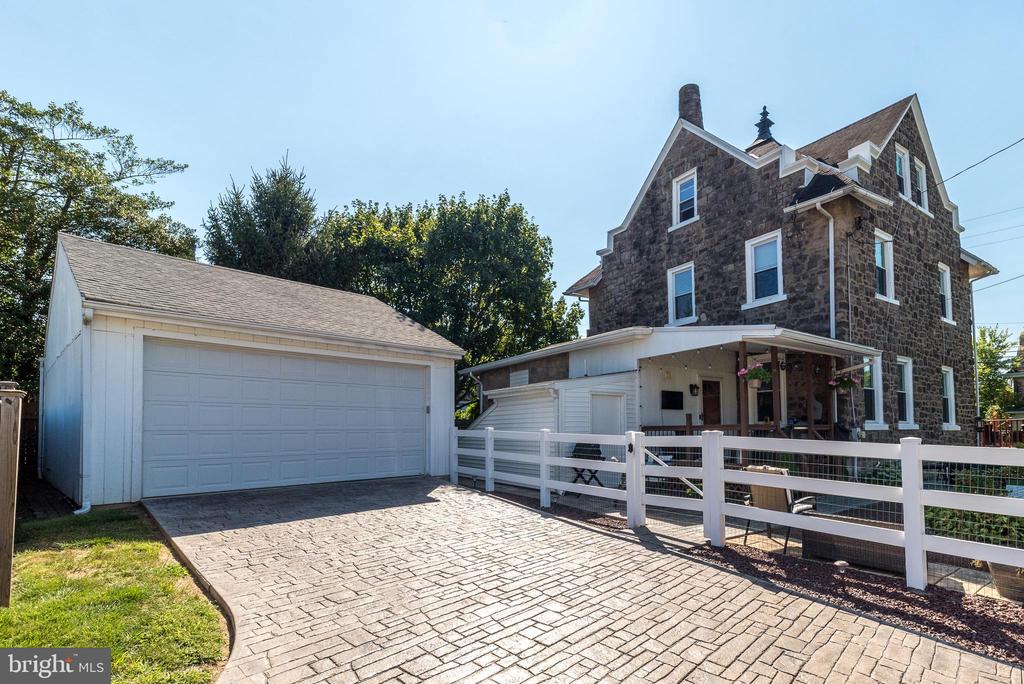 401 HIGHLAND AVENUE