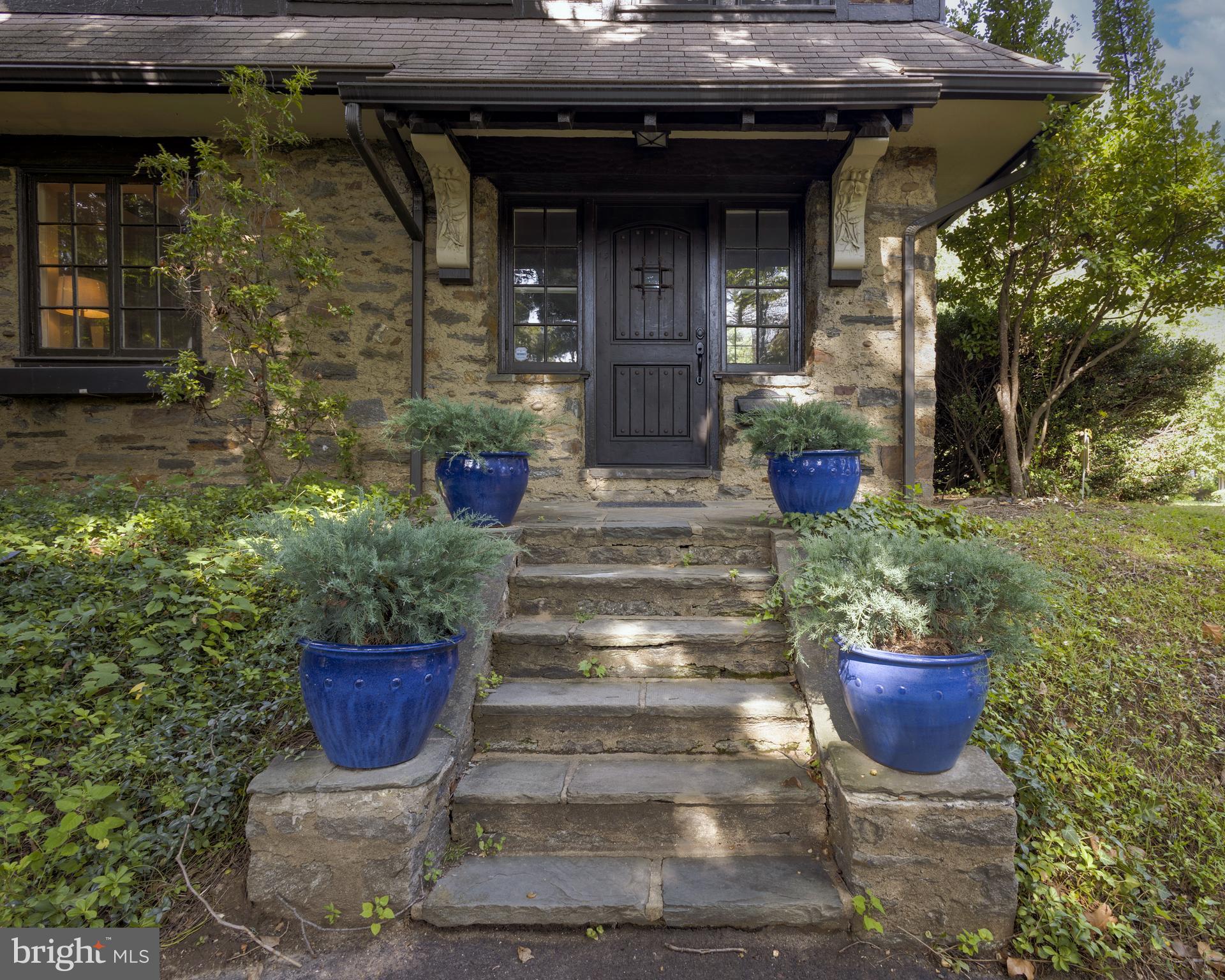8202 FAIRVIEW ROAD
