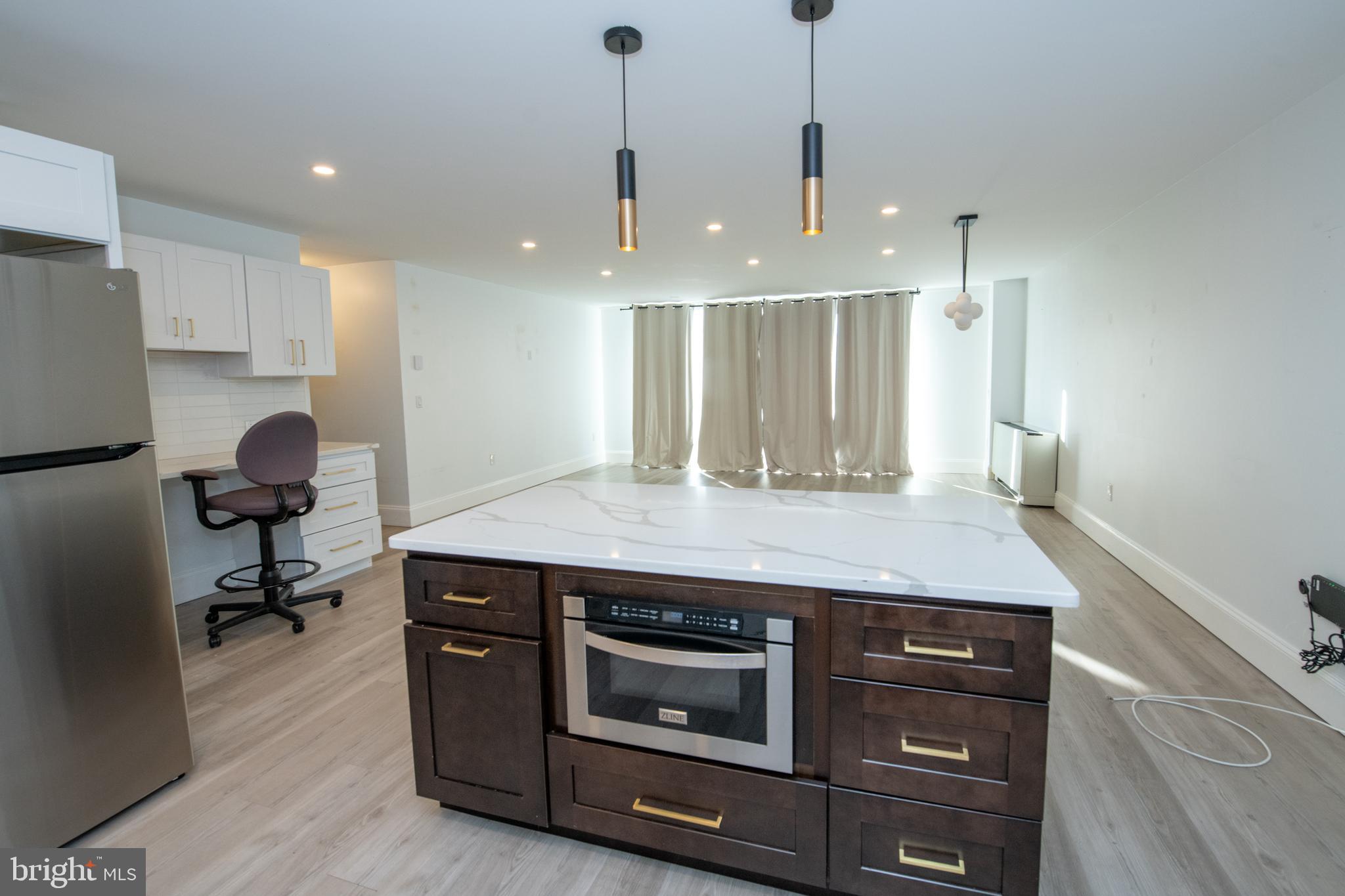 100 WEST AVENUE 206-S