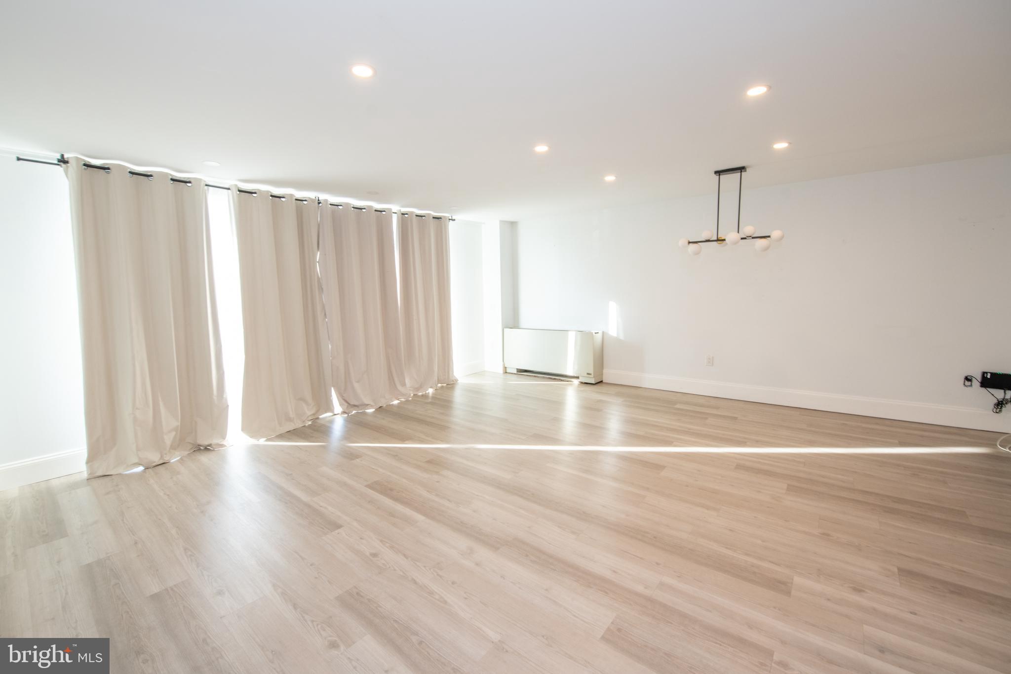 100 WEST AVENUE 206-S