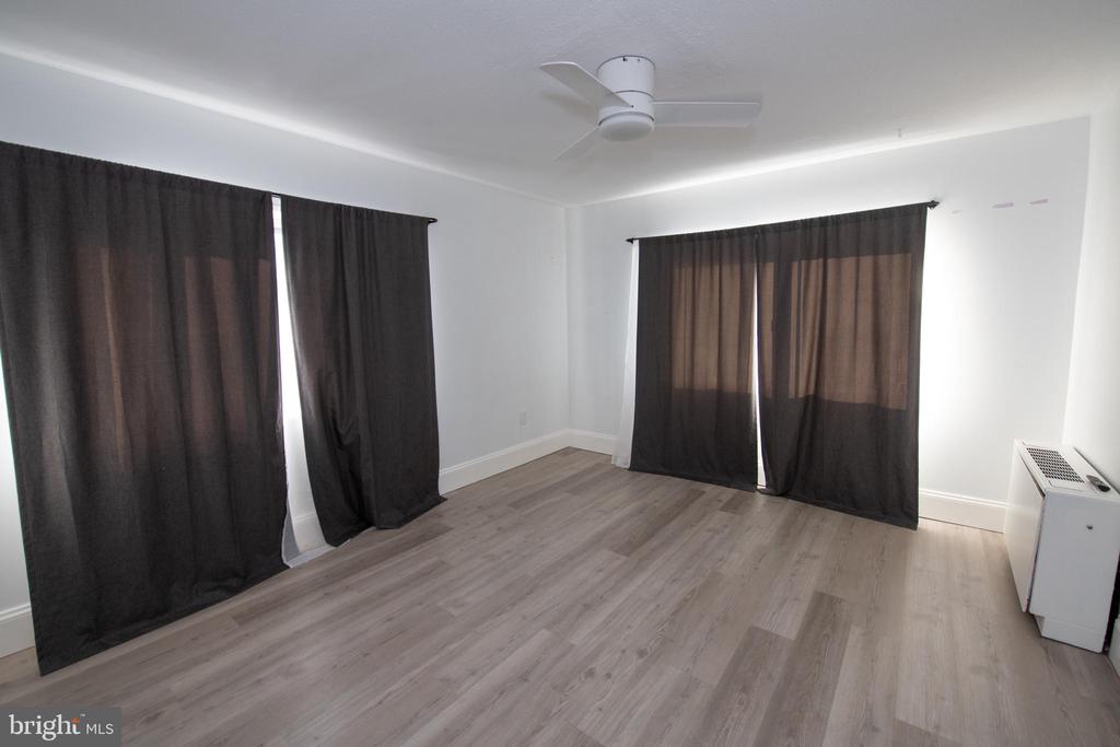 100 WEST AVENUE 206-S