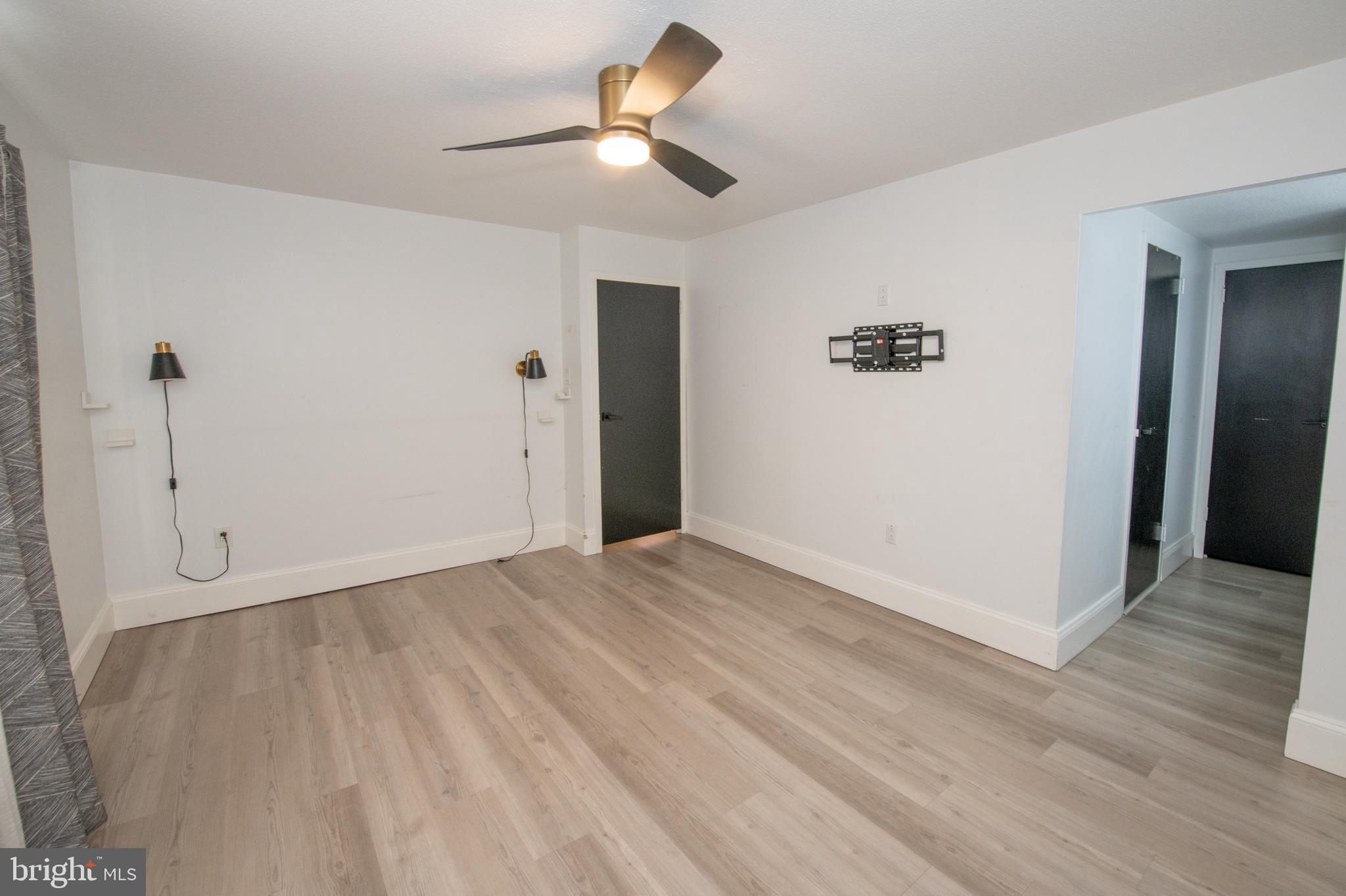 100 WEST AVENUE 206-S