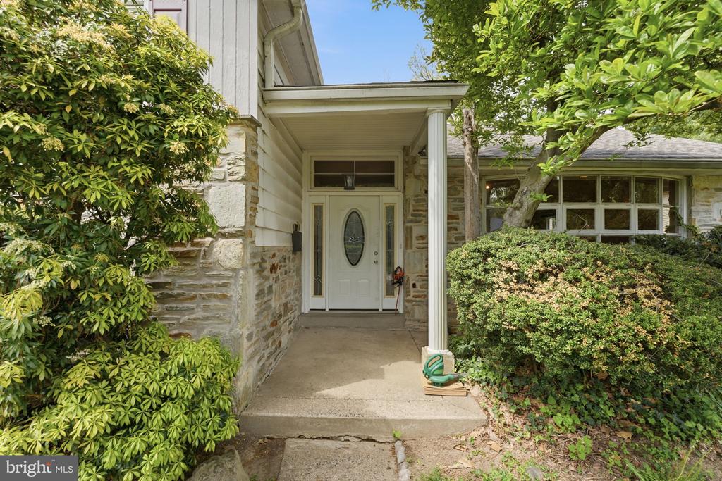 7516 OAK LANE ROAD