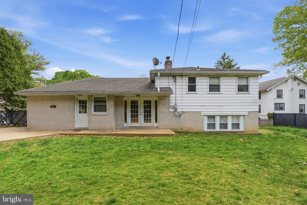 7516 OAK LANE ROAD