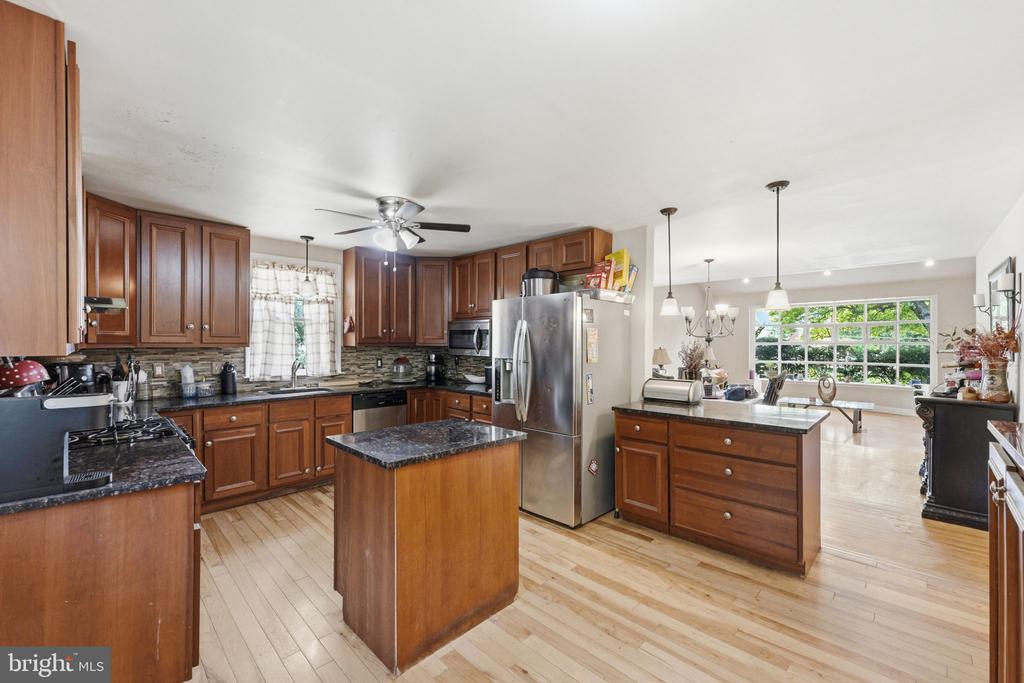 7516 OAK LANE ROAD
