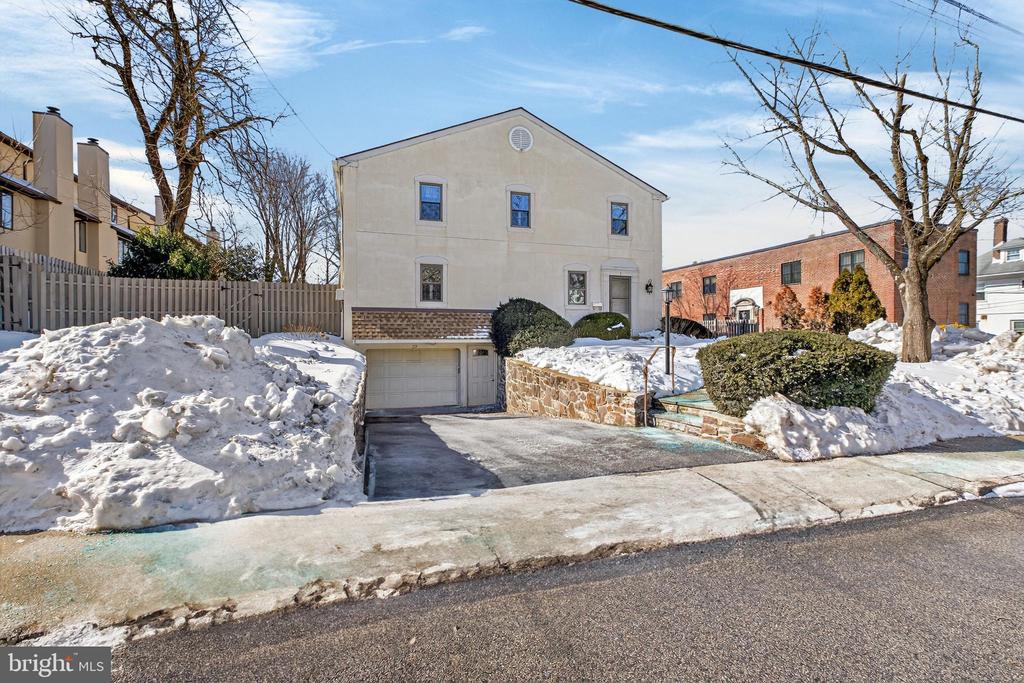 22 LLANFAIR ROAD 1