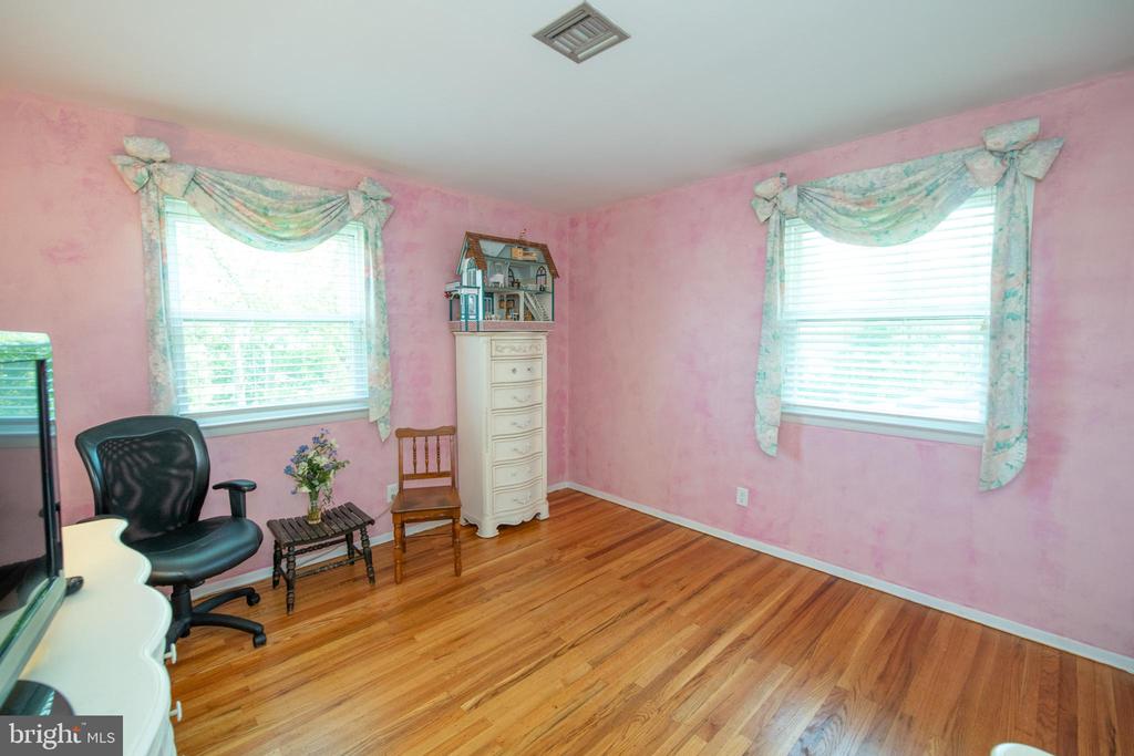 911 THORNTON ROAD