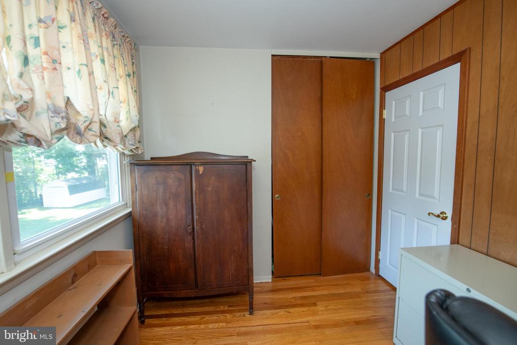 911 THORNTON ROAD