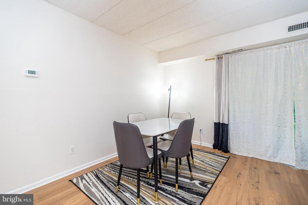 1003 VALLEY GLEN ROAD Unit: 236