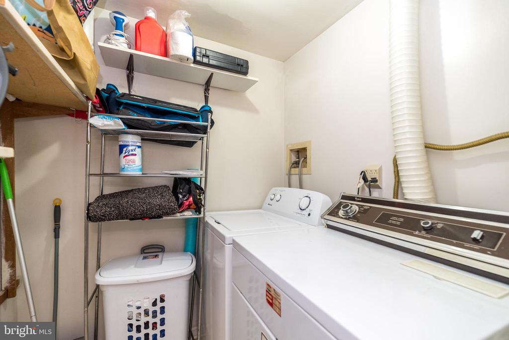 1003 VALLEY GLEN ROAD Unit: 236