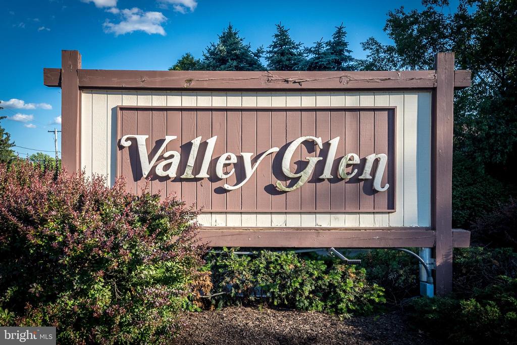1003 VALLEY GLEN ROAD Unit: 236