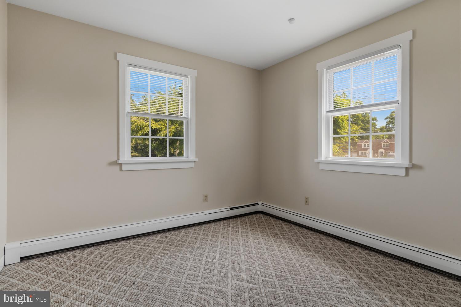 429 EDGEMONT AVENUE 3