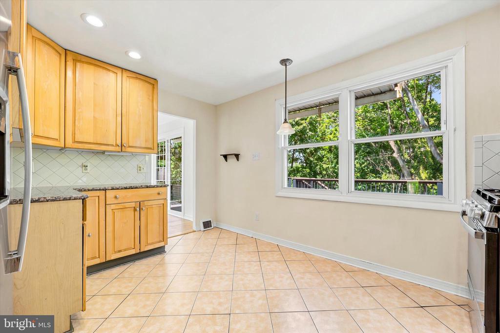 417 MEADOWBROOK LANE