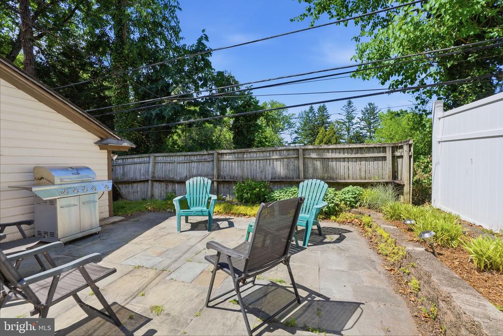 843 ELKINS AVENUE