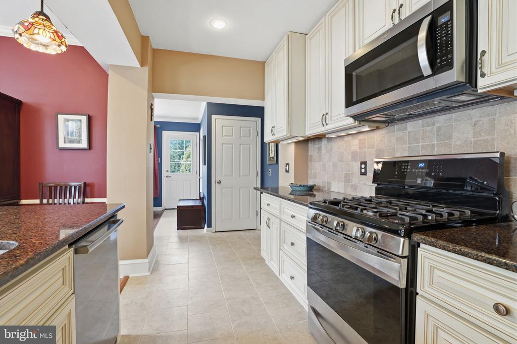 843 ELKINS AVENUE