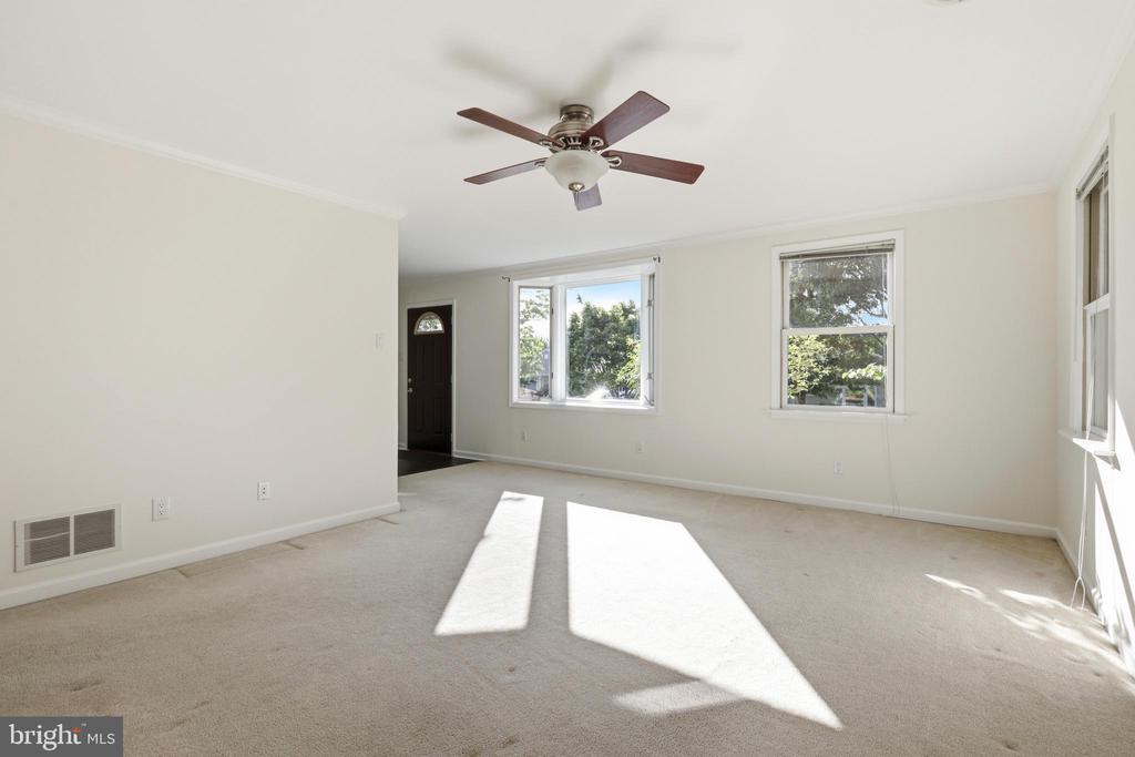 31 WYNDMOOR DRIVE