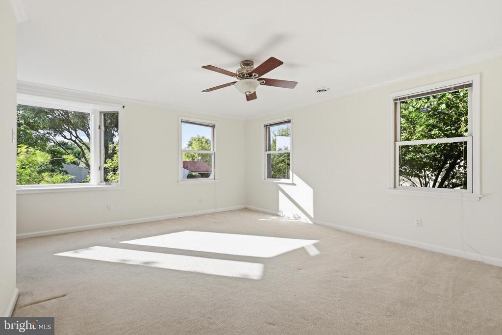 31 WYNDMOOR DRIVE