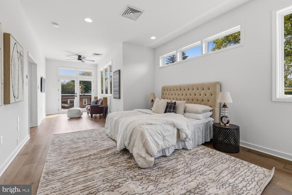 8107 GLADSTONE ROAD