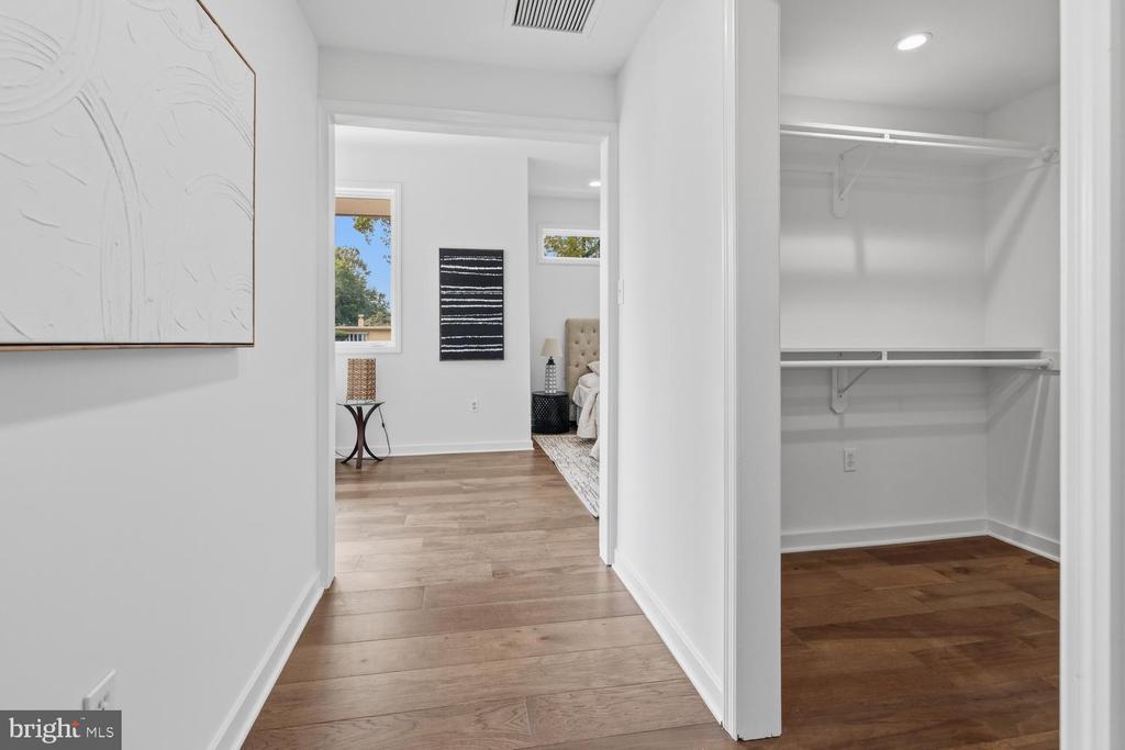 8107 GLADSTONE ROAD