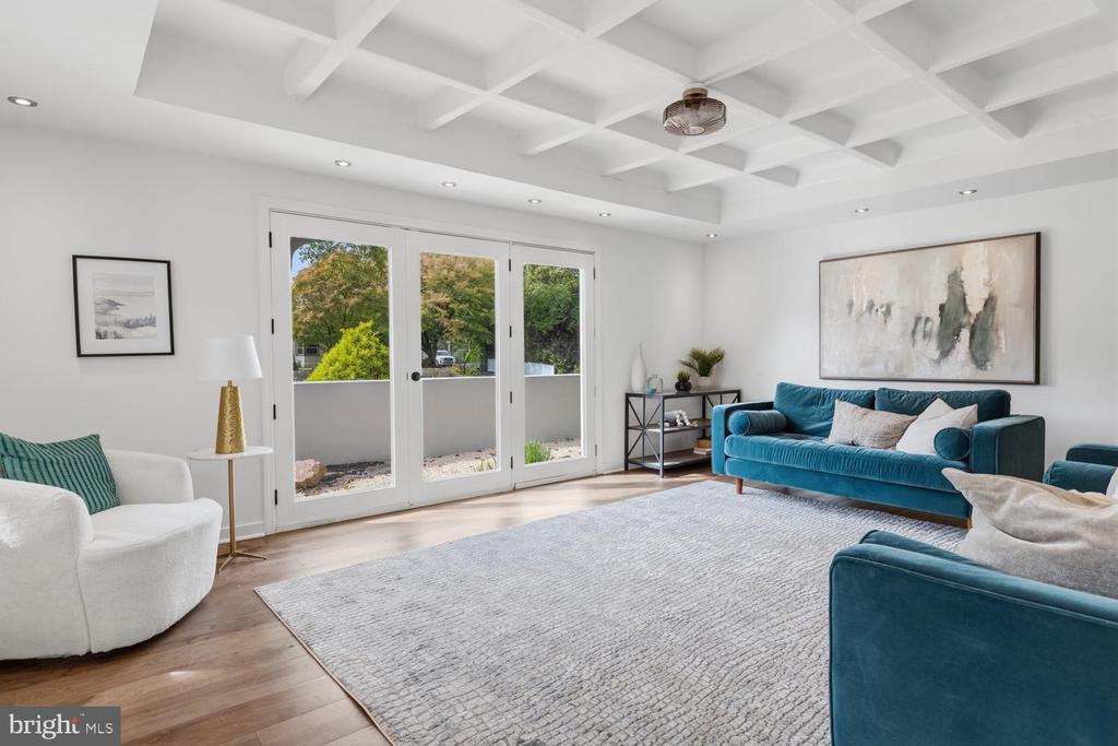 8107 GLADSTONE ROAD