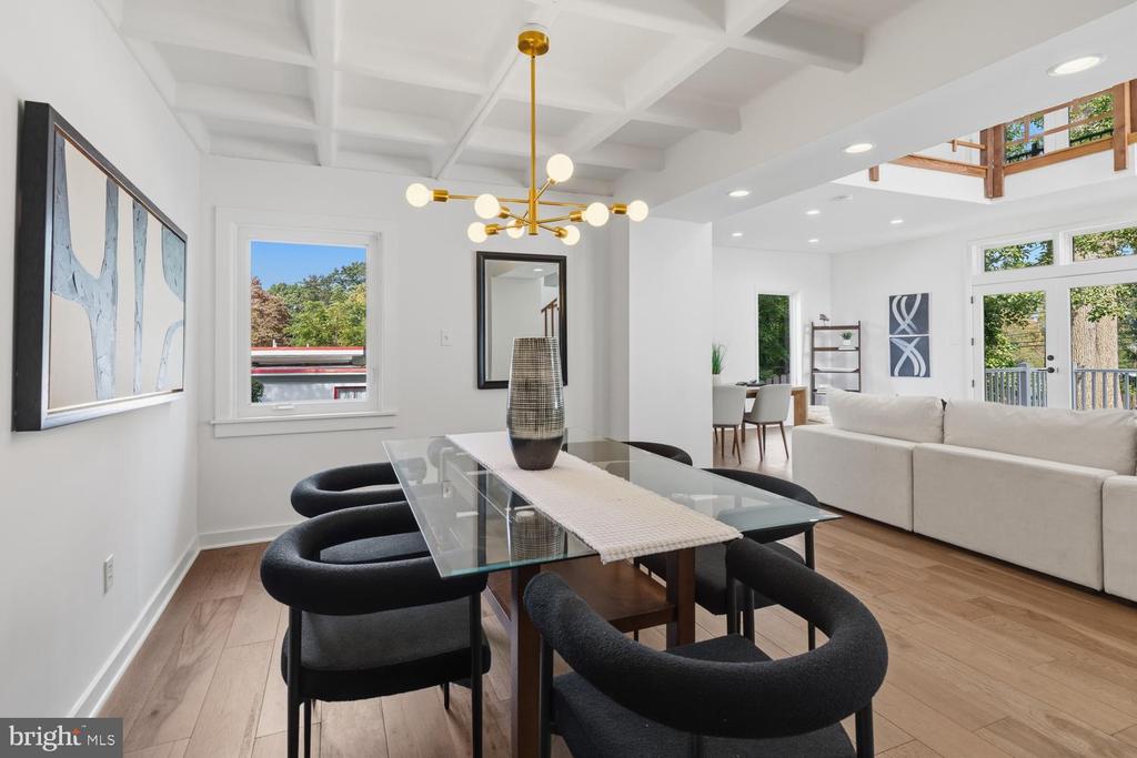 8107 GLADSTONE ROAD