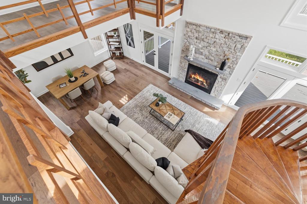 8107 GLADSTONE ROAD