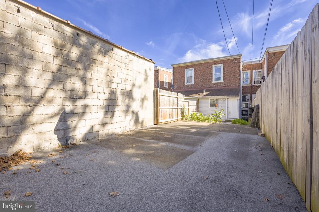 625 KOHN STREET