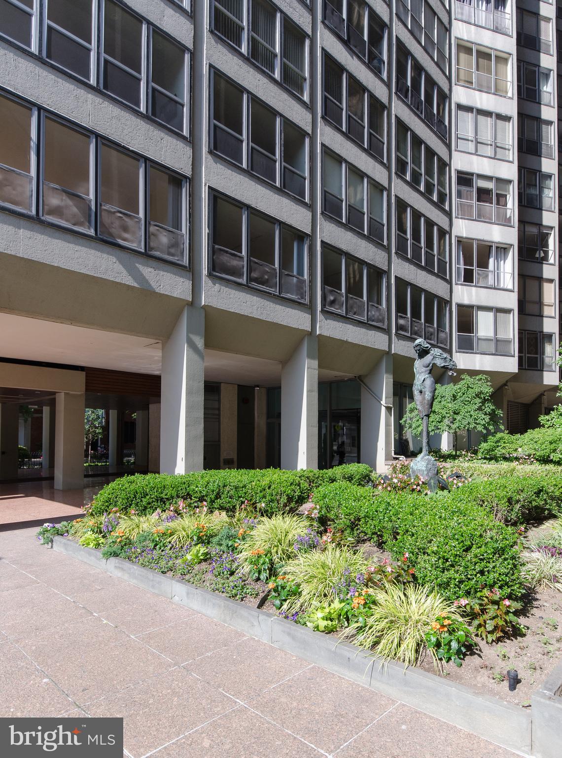 224-30 W Rittenhouse Sq #1809