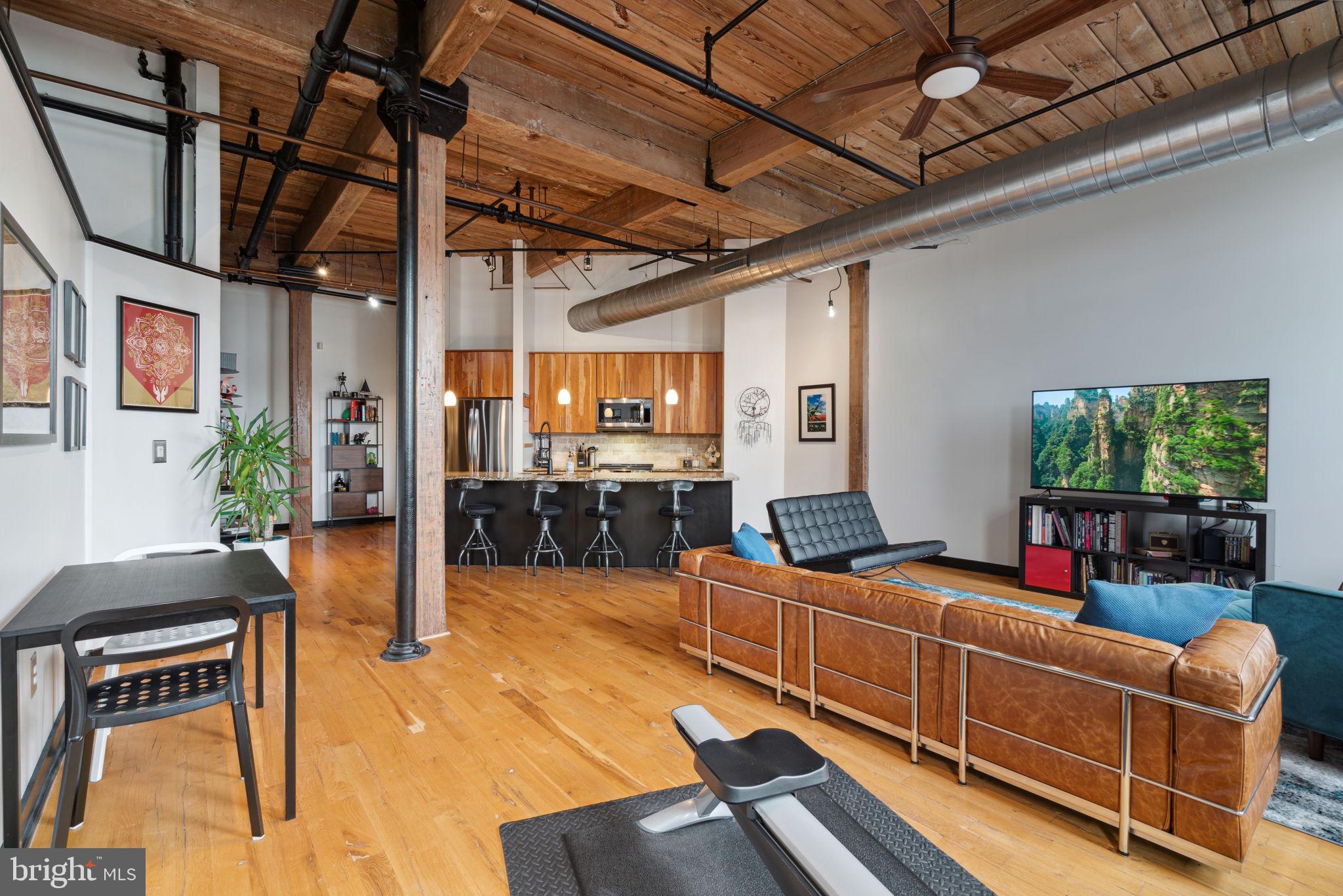 1524 N Hancock St #402