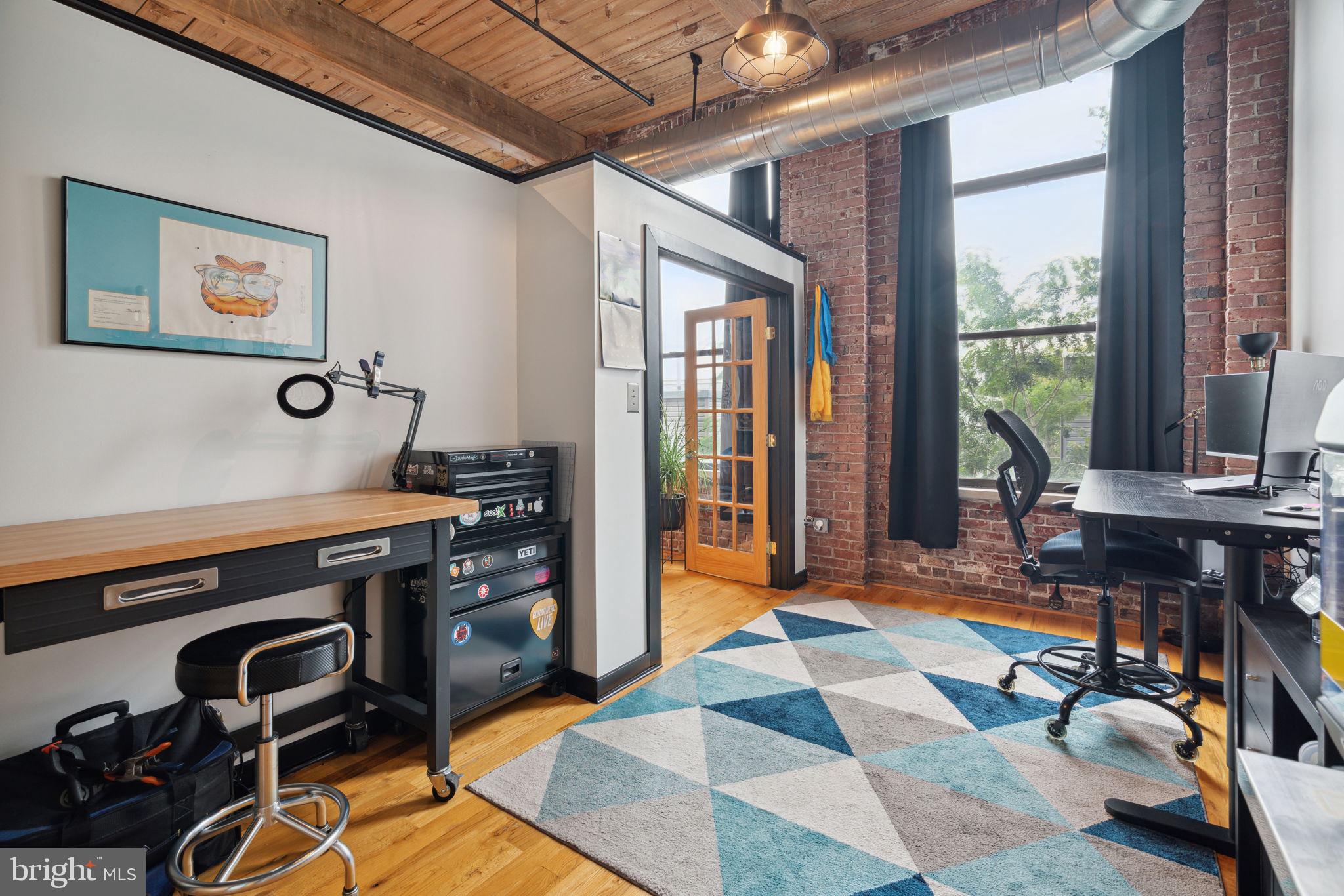 1524 N Hancock St #402