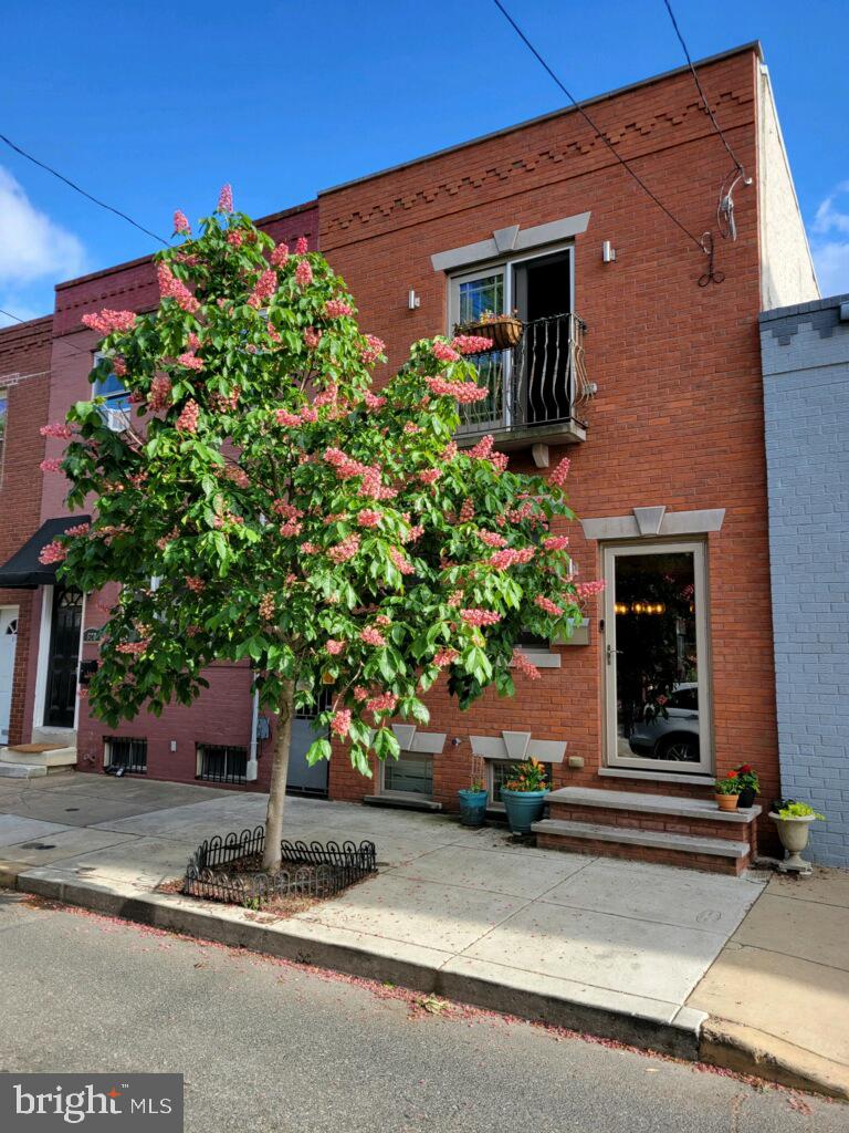 822 Mountain St