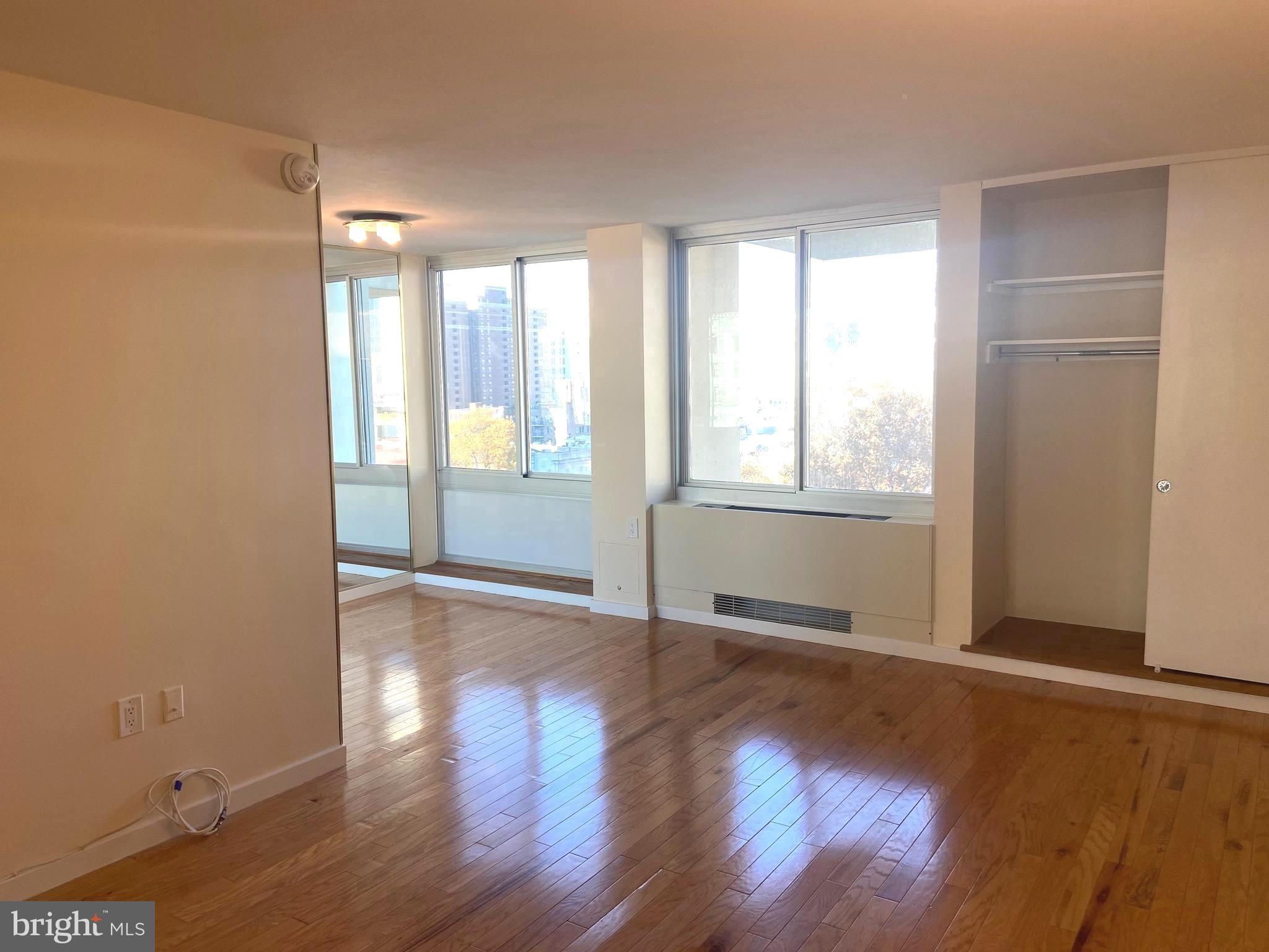 604-36 S Washington Sq #1204