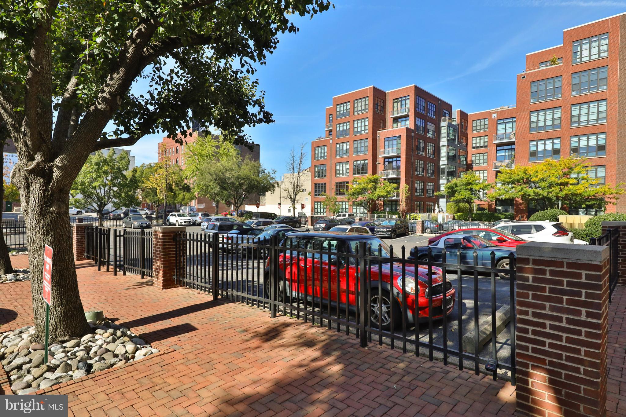 315 New St #607